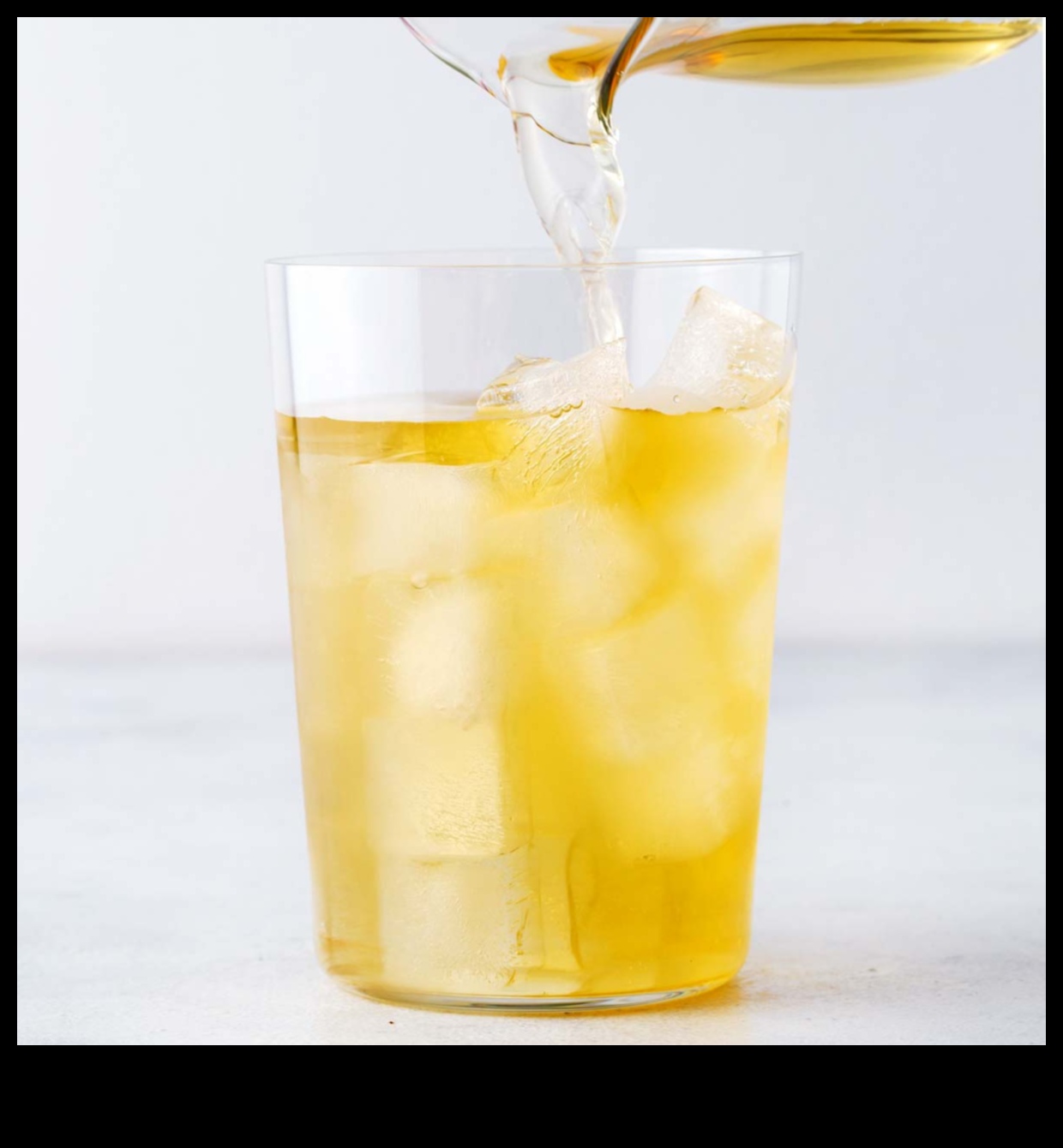 רענון בוקר: החדרת תענוגות תה ירוק קר וטרי לתוך היום שלך