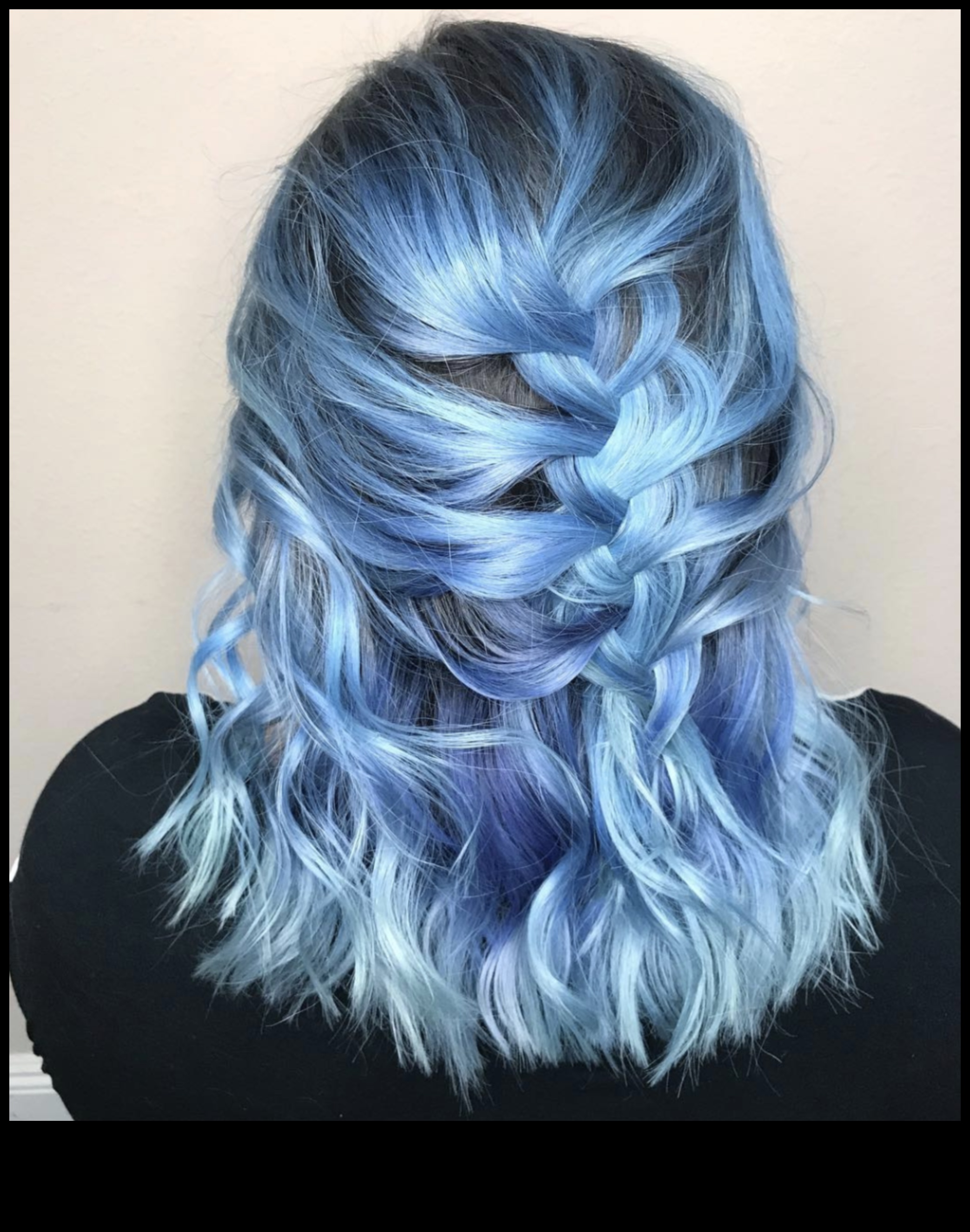 זוהר קרחוני: רעיונות לצבע שיער כחול מגניב וקפוא לחורף