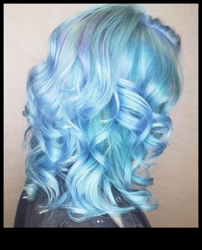 זוהר קרחוני: רעיונות לצבע שיער כחול מגניב וקפוא לחורף