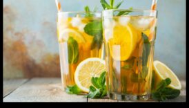 רענון בוקר: החדרת תענוגות תה ירוק קר וטרי לתוך היום שלך