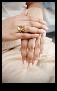 הצהרות בולטות: הגדר מחדש את הסגנון שלך עם טבעות מודגשות